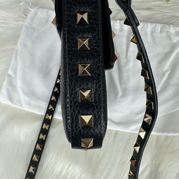 Valentino Black ROCKSTUD GRAINY CALFSKIN POUCH Crossbody - Picture 8 of 12